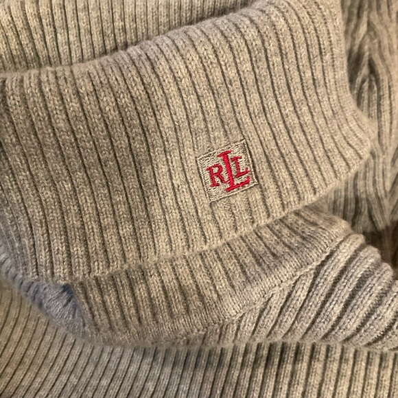 “LAUREN” RIBBED GREY LONG SLEEVED TURTLENECK. - Picture 10 of 14